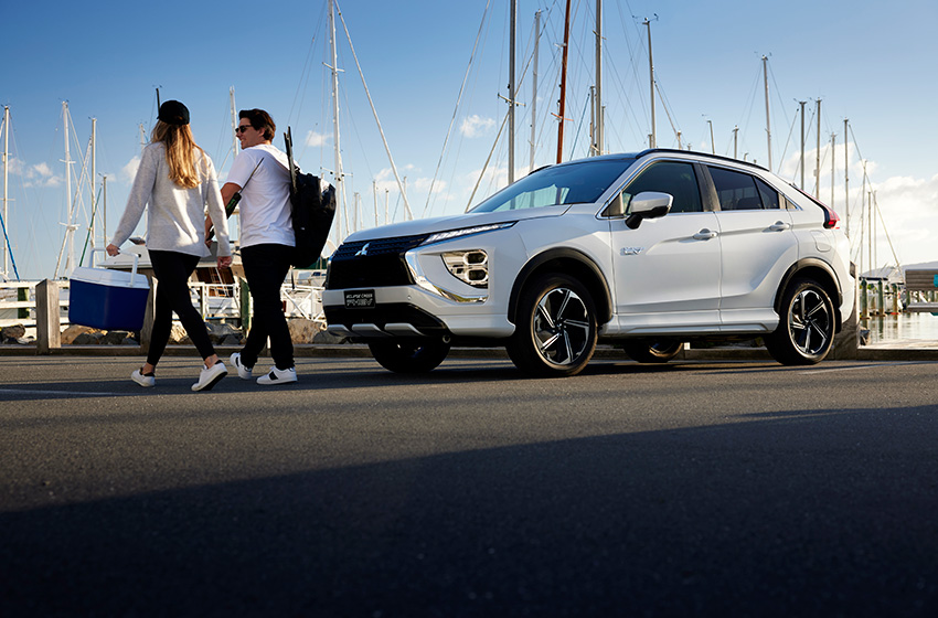 387986 marina b eclipse cross phev